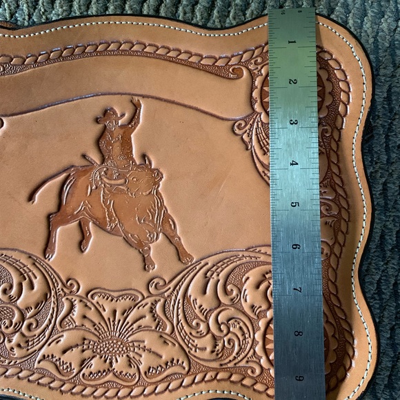 Double J Saddlery Bull Rider Belt Buckle Tote - Picture 7 of 8